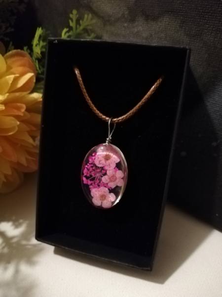 Ogrlica iz suhega cvetja - lila 517