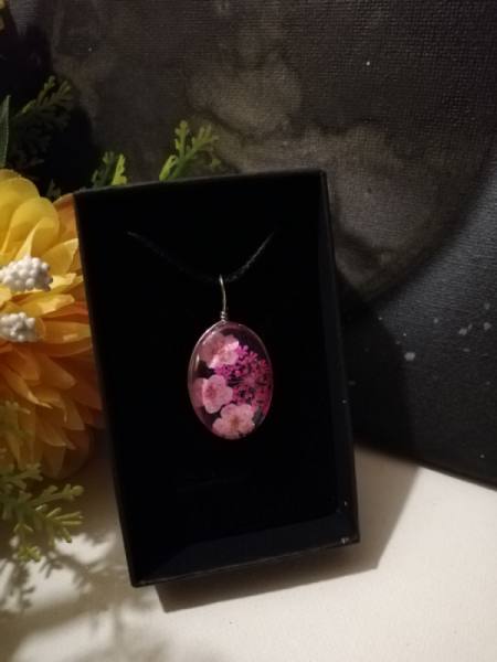 Ogrlica iz suhega cvetja - roza 520