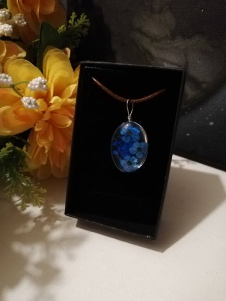 Ogrlica iz suhega cvetja - modra 531