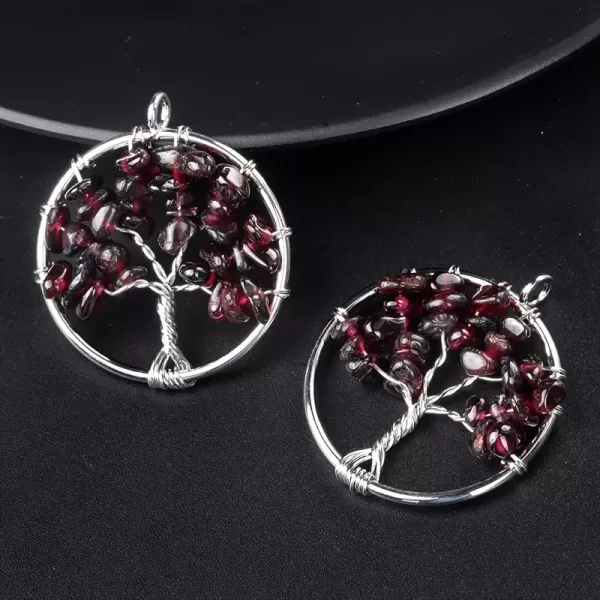 Drevo Življenja v obesku 