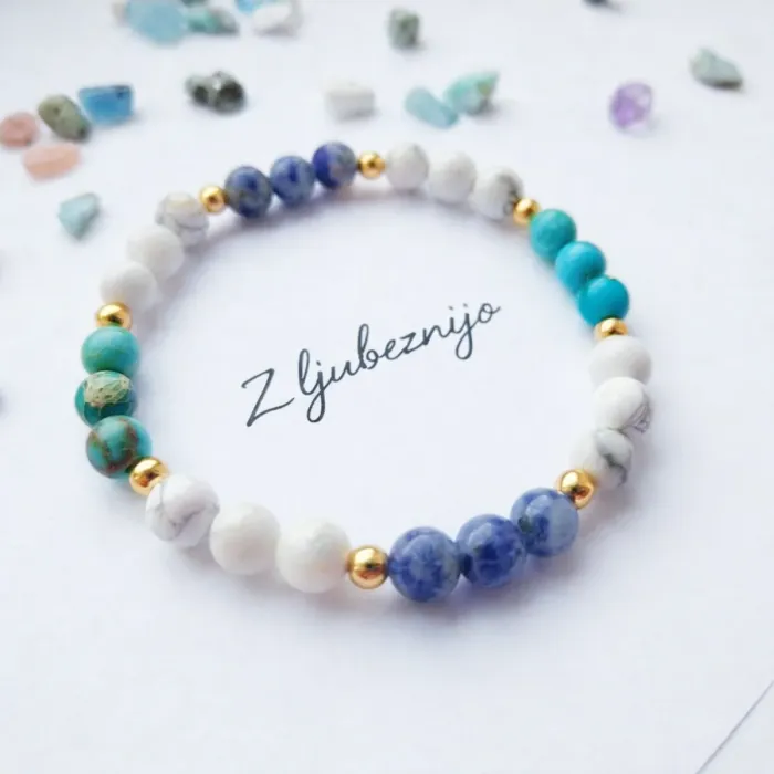 Ko je vsega preveč – Zapestnica iz naravnih kristalov 6464