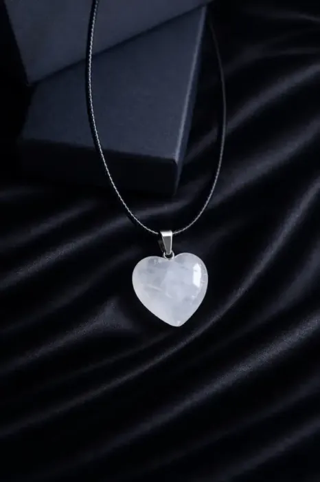 Obesek srce iz naravnega kamna Kamena strela 6328