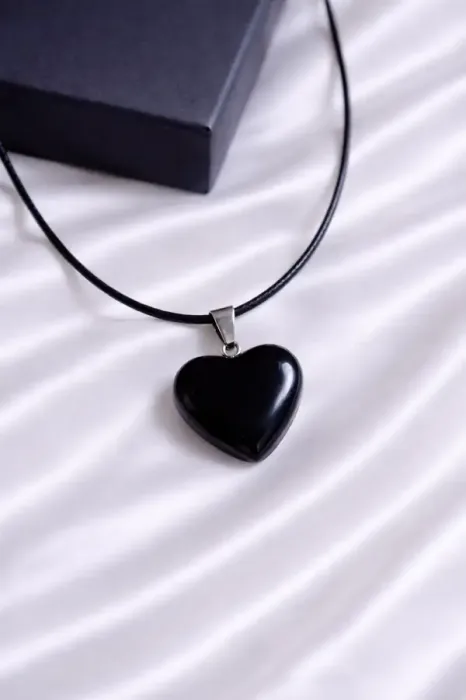 Obesek srce iz naravnega kamna Obsidian 6330